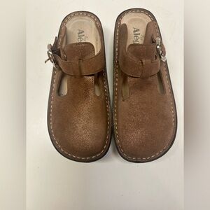Alegria Shoes Women’s 6.5/36 Brown Glitter Clogs Rhinestone Buckle Comfort
